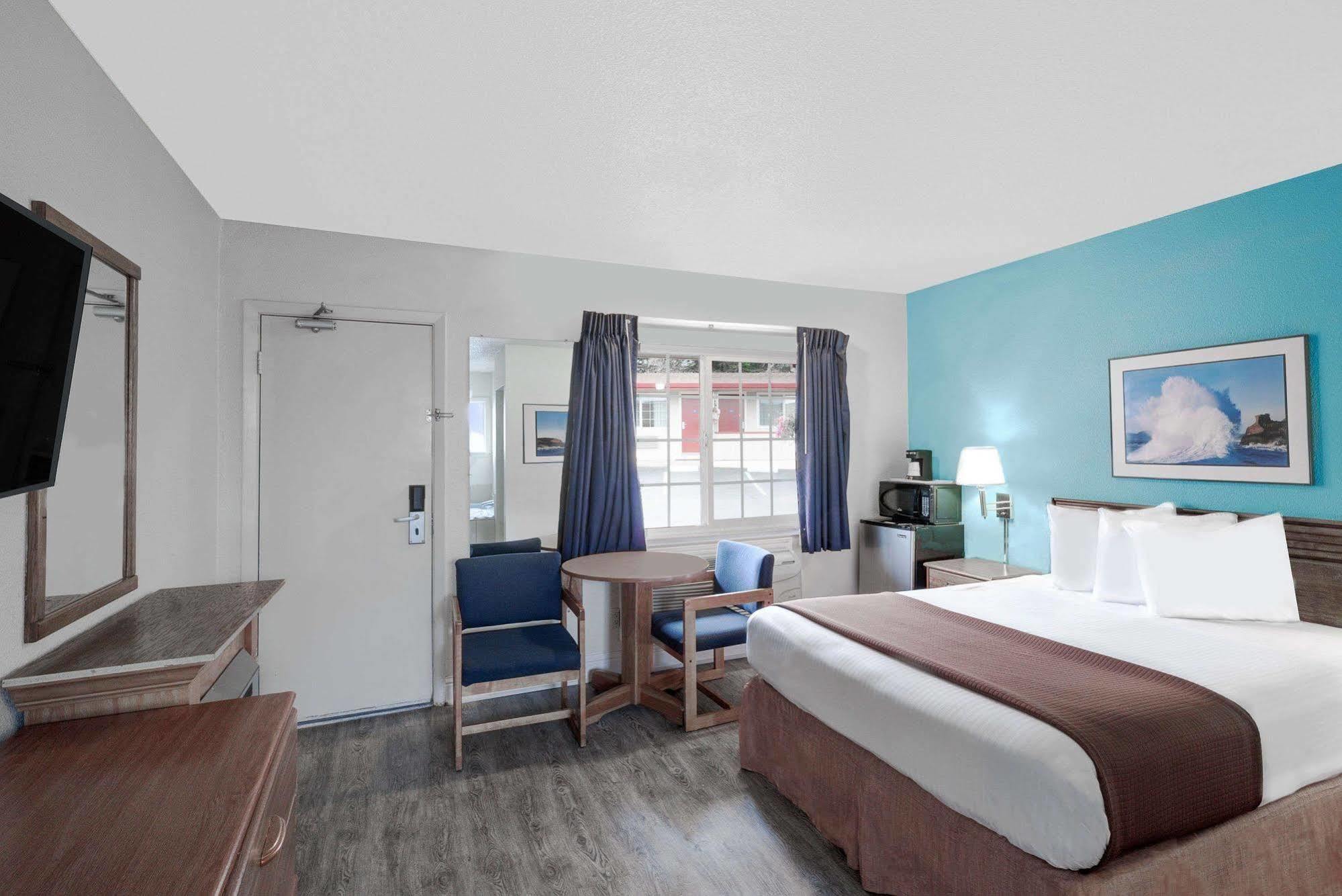 Surestay Hotel By Best Western Seaside Monterey Exterior photo