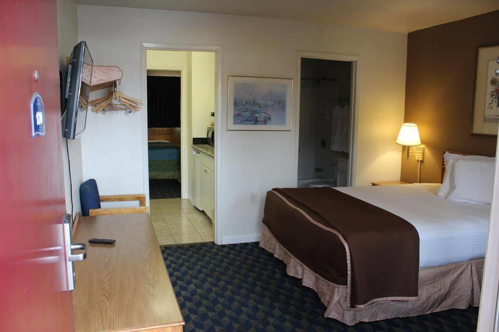 Surestay Hotel By Best Western Seaside Monterey Exterior photo